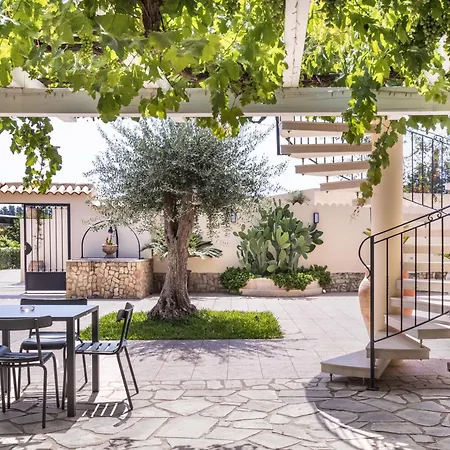 Hotel Terra Dei Limoni 3*